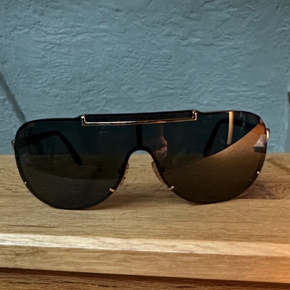 Versace Black Sunglasses - Picture 3 of 3